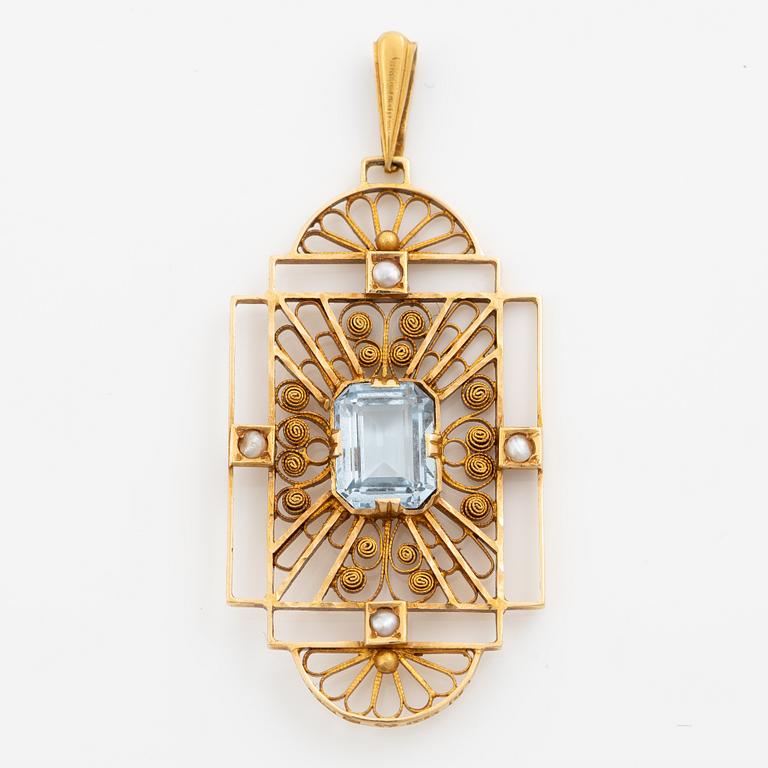 Pendant, 18K gold with small pearls and blue synthetic spinel, 1940s.