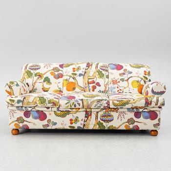 Josef Frank, a model 703 sofa, Svenskt Tenn, 2017.