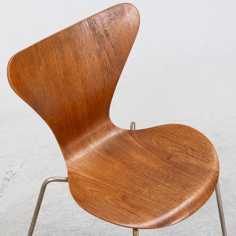 A set of three teak 'Series 7' chairs by Arne Jacobsen for Fritz Hansen, 1960s.