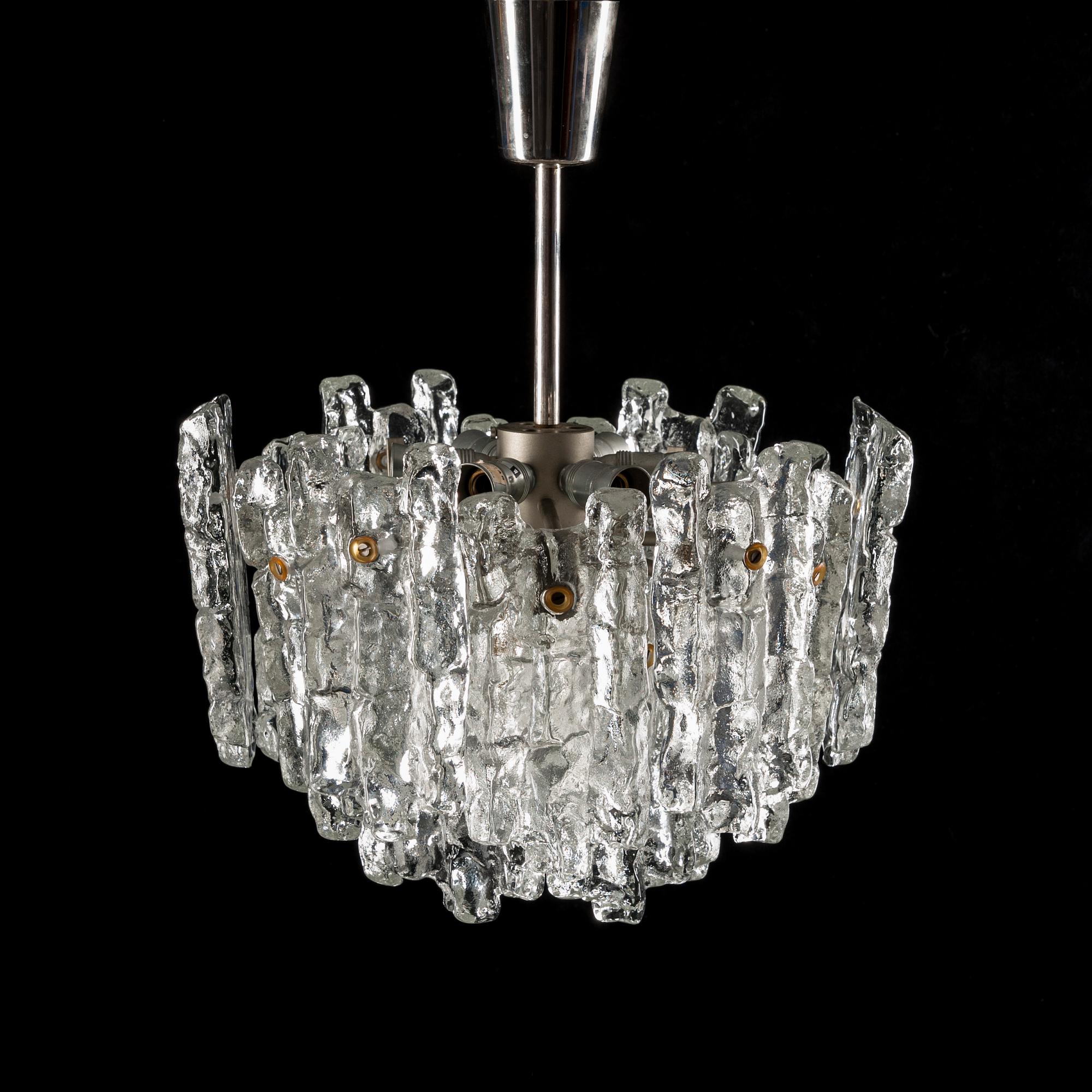 TAKLAMPA, "Ice block chandelier", J.T Design, Kalmar, Österrike, 1960-tal. Tot. höjd 46 cm.