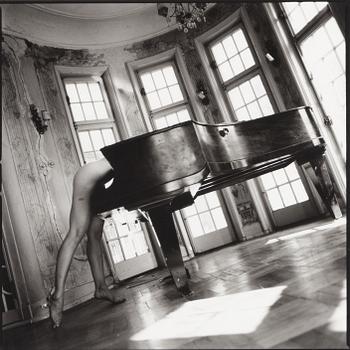 Ewa-Mari Johansson, "To be or not to be, Piano Woman", 2006.
