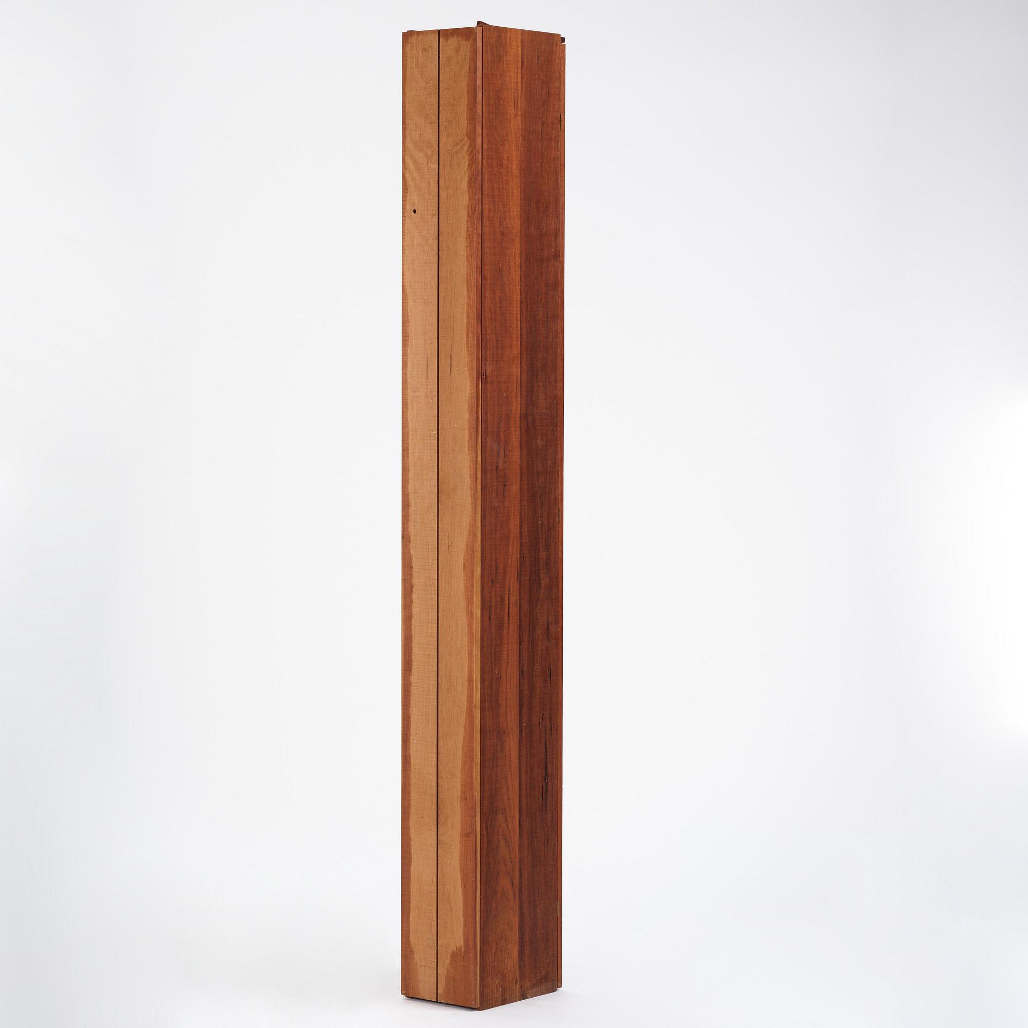 John Kandell, a "Solitär" cabinet, Källemo, Värnamo, post 1981.