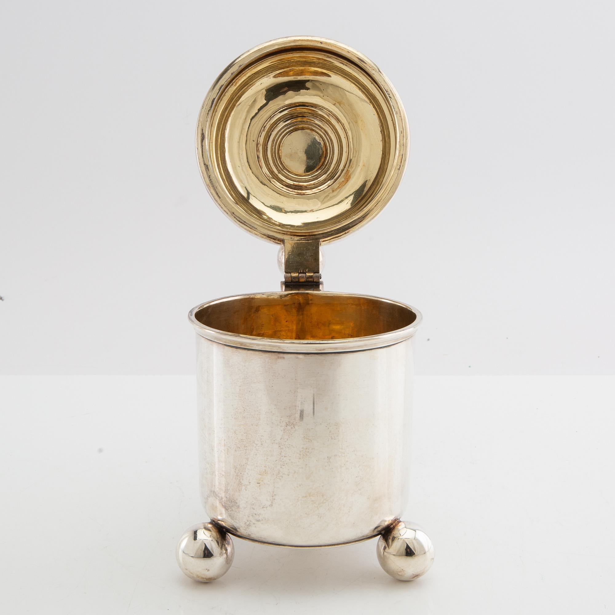 Dryckeskanna Barock-stil silver K Andersson Stockholm 1904.