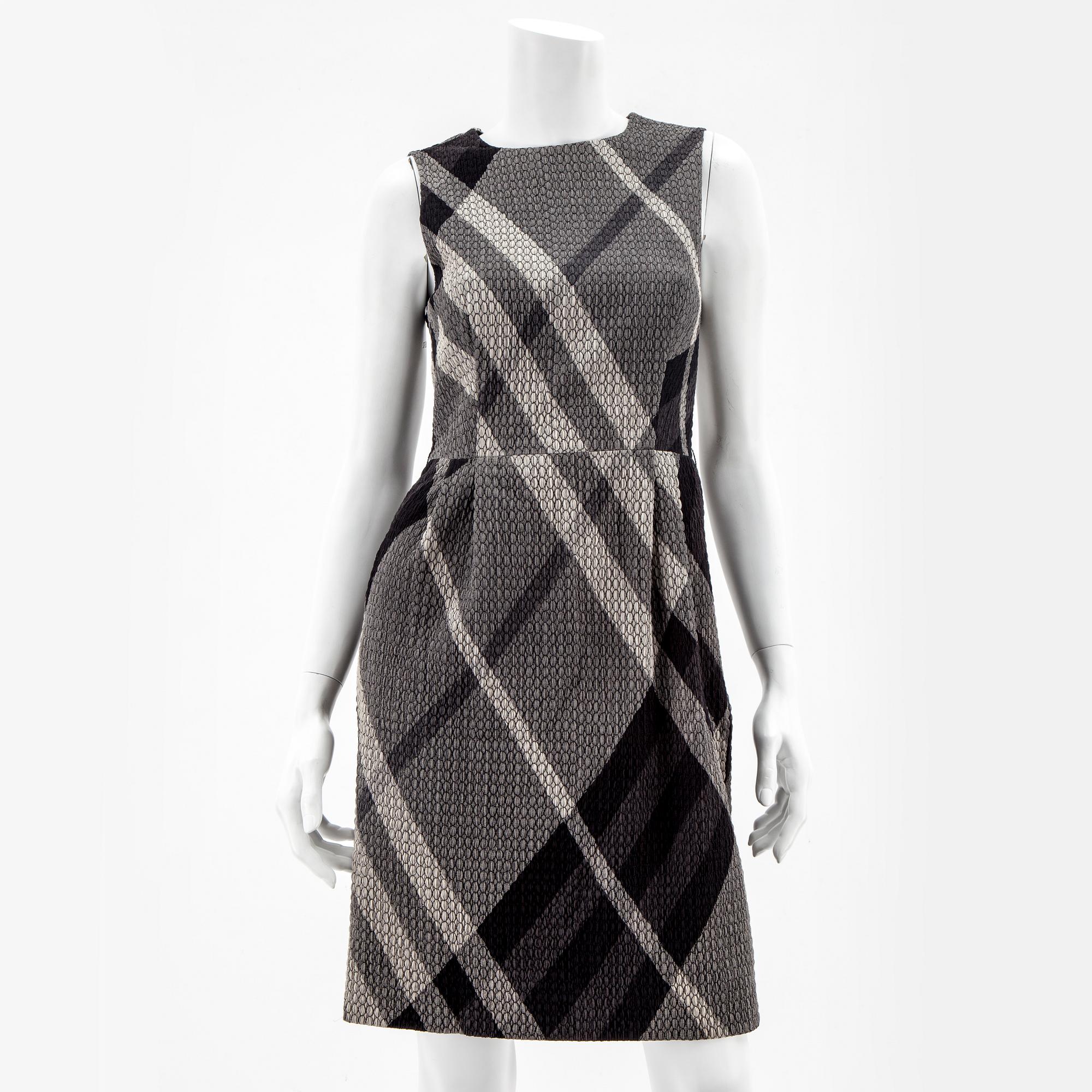 KLÄNNING, Burberry.