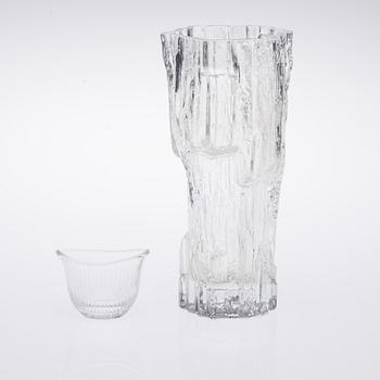 VAS, "Avena" 3429, och SKÅL, glas, signerade Tapio Wirkkala, Iittala.