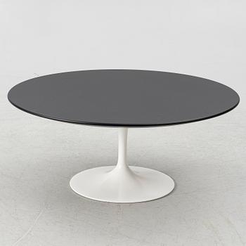 Eero Saarinen, soffbord, "Tulip", Knoll International.