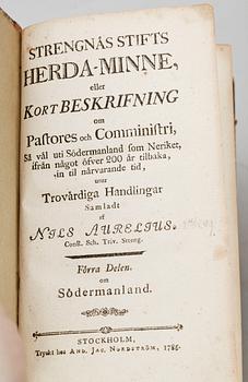 BÖCKER, 2 vol, "Strengnäs Stifts Herda-Minne eller Kort Beskrifning om Pastores..." bla av Nils Aurelius, Stockholm 1785 resp Strengnäs 1817.