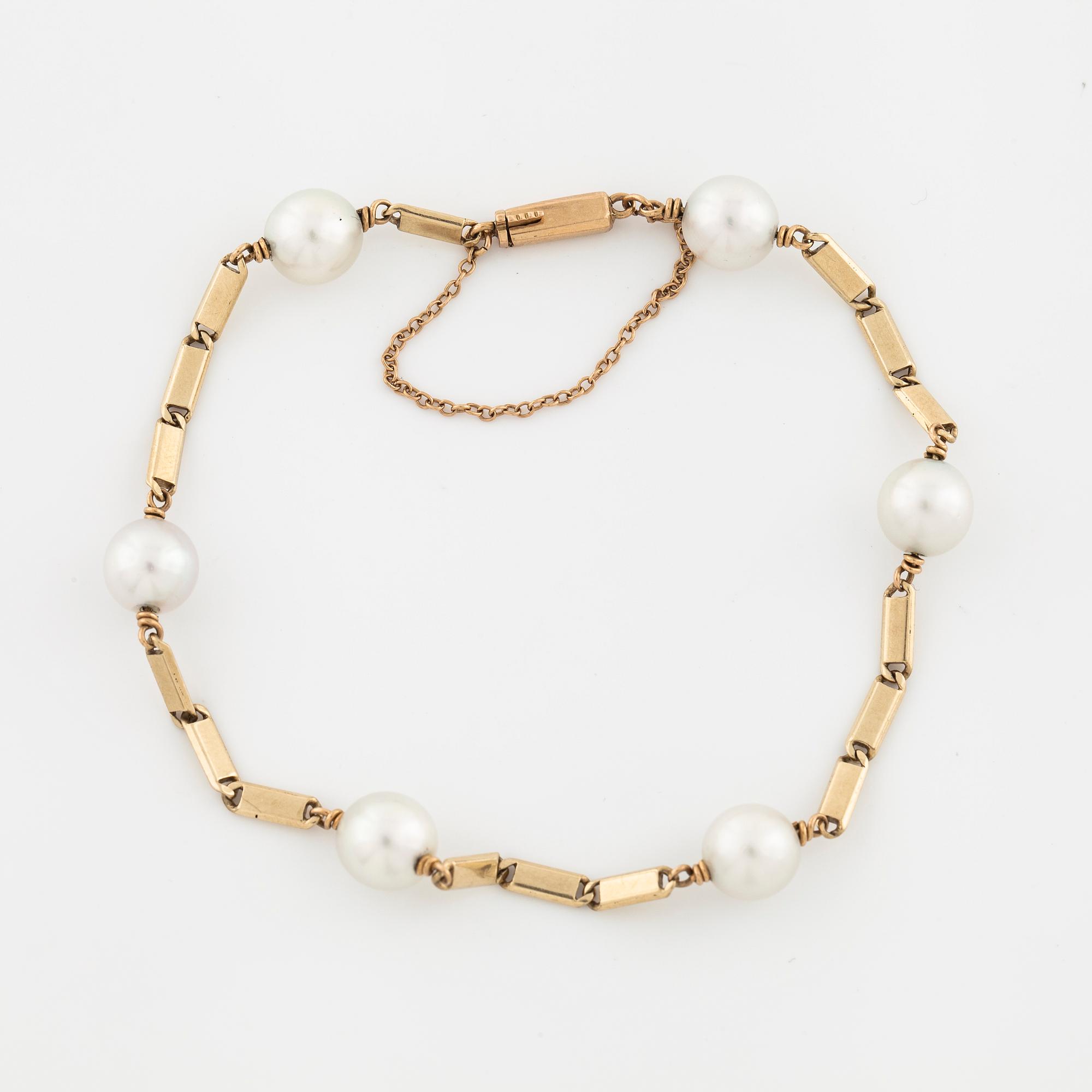 ARMBAND, med odlade pärlor.