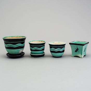 ILSE CLAESSON, "Serie V", 4 ytterfoder och lockask, flintgods. Rörstrand 1930-tal.