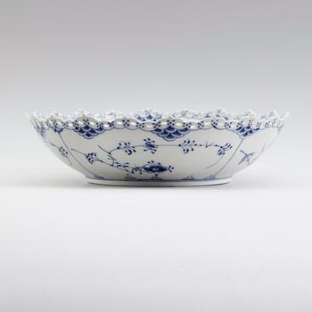 SALLADSSKÅL, porslin, Musselmalet, Royal Copenhagen.