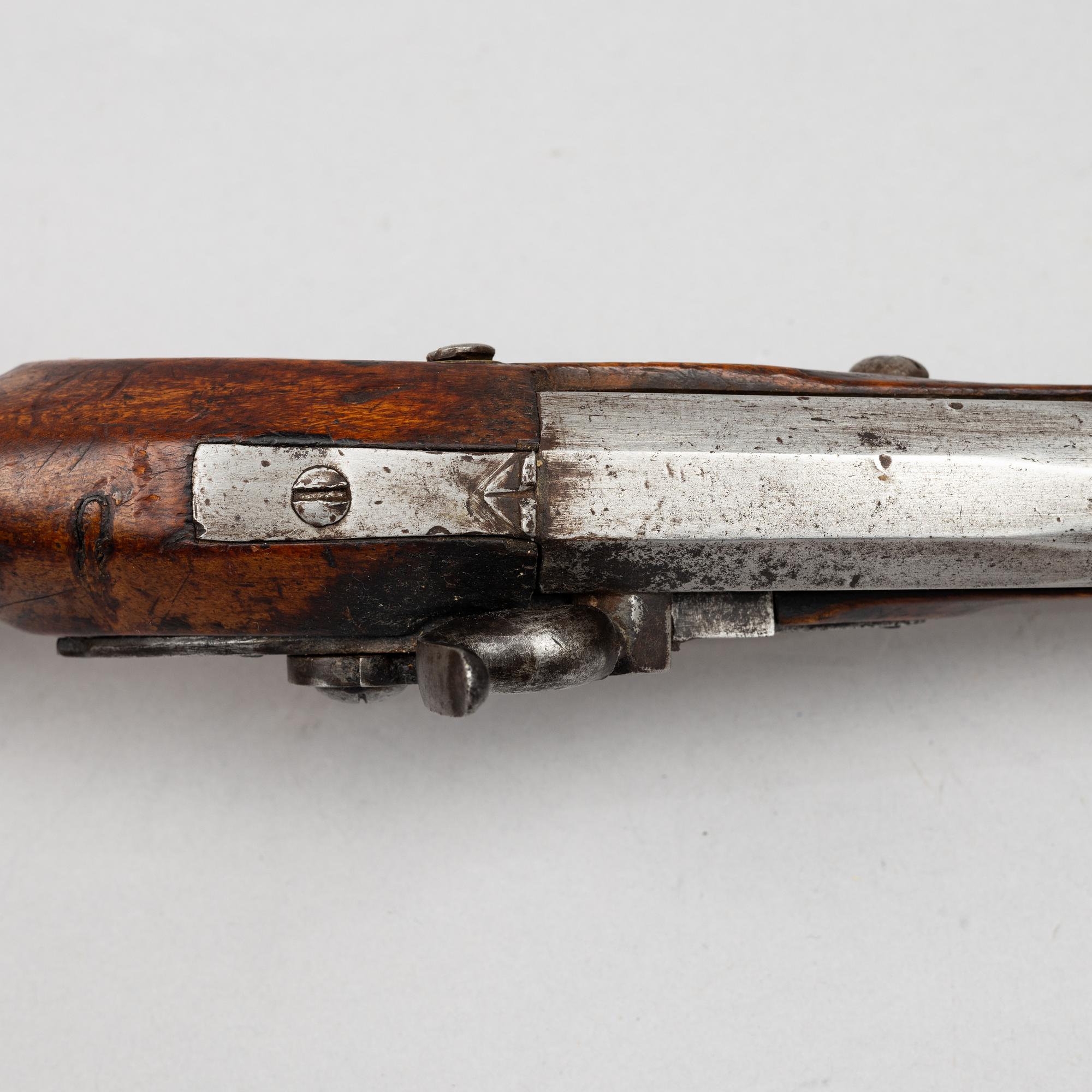 Slaglåspistol, möjligen svensk, 1800-tal, ändrad från flintlås.