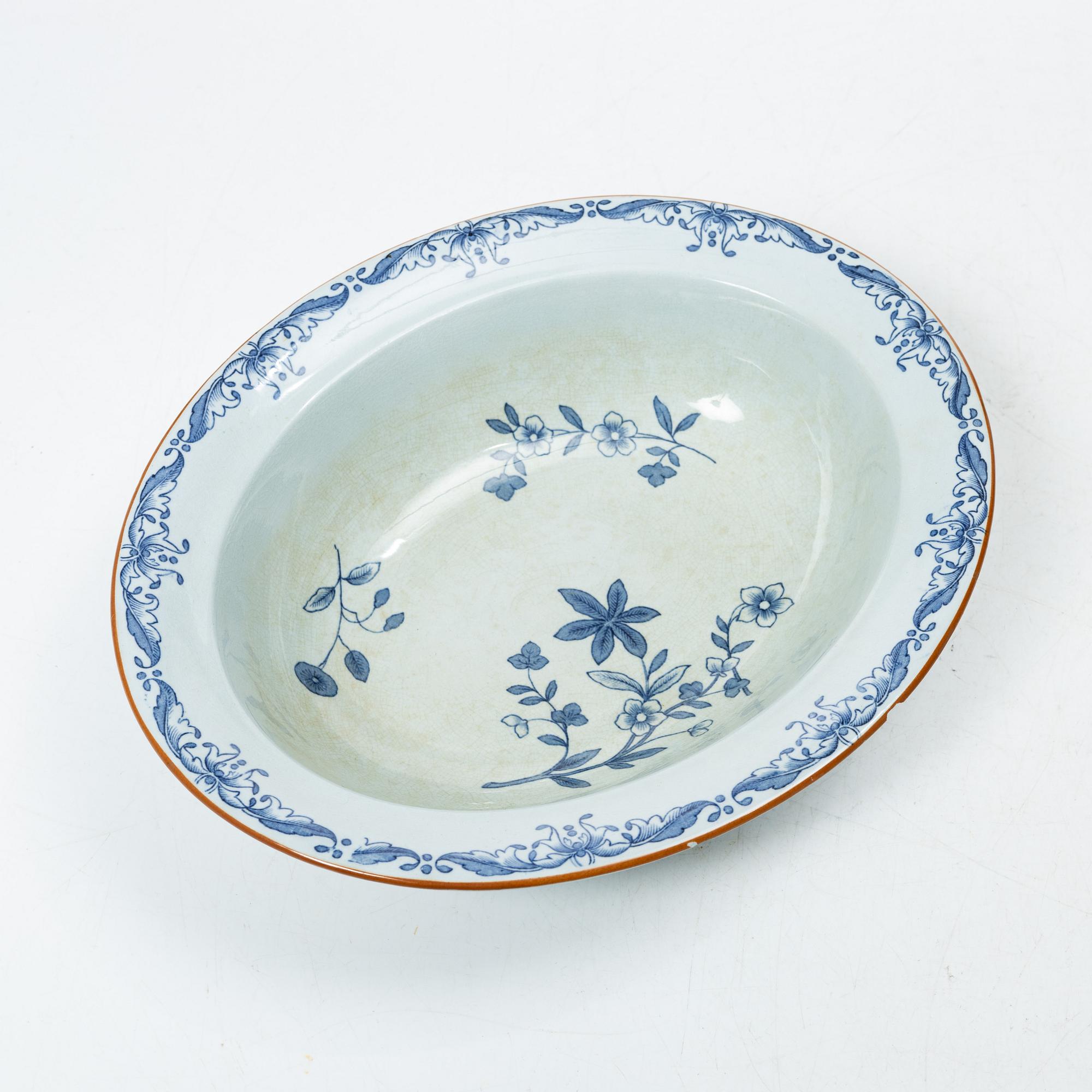 A 91 piece "East India" dining service, Rörstrand.