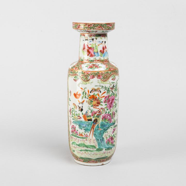 A Kanton porcelain vase, China, 19th century.