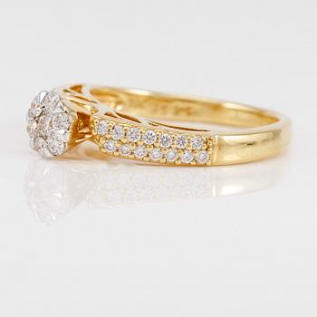 RING, 18K guld och diamanter.