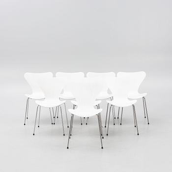 Arne Jacobsen, stolar, 8 st, "Sjuan", Fritz Hansen, Danmark, 2015.