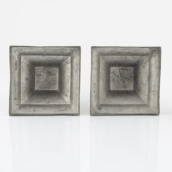 A pair of pewter candlesticks, mark of Nils Justelius, Eksjö 1817.