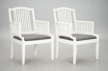 KARMSTOLAR, ett par. Carl Larsson-stil. 1900-talets första hälft.