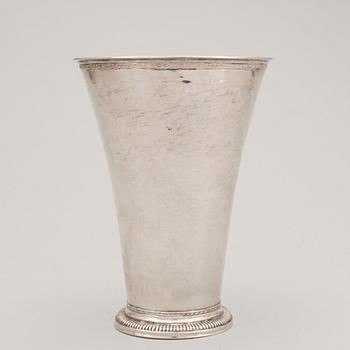 BÄGARE, silver, Petter Röding, Varberg 1751. Vikt ca 260 gram.