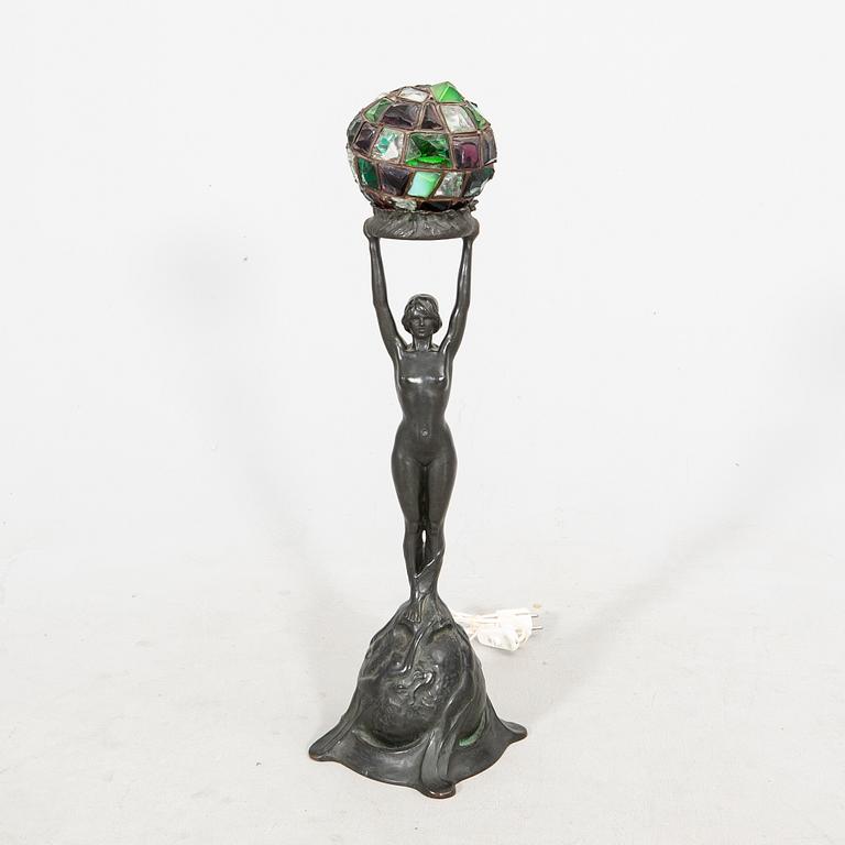 A Gerda Sprinchorn, table lamp, "Solen", Herman Bergmans Gjuteri, Stockholm, Art Nouveau bronze.
