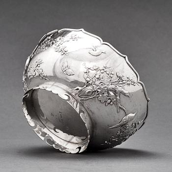 A silver bowl, Shanghai, circa 1900. Makers mark Sing Fat.