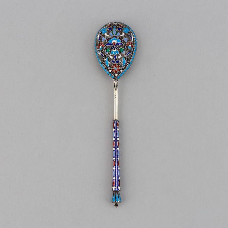 A Russian early 20th century silver and enamel spoon, mark of probably Matryena Andreyevna, Moscow 1899-1908.