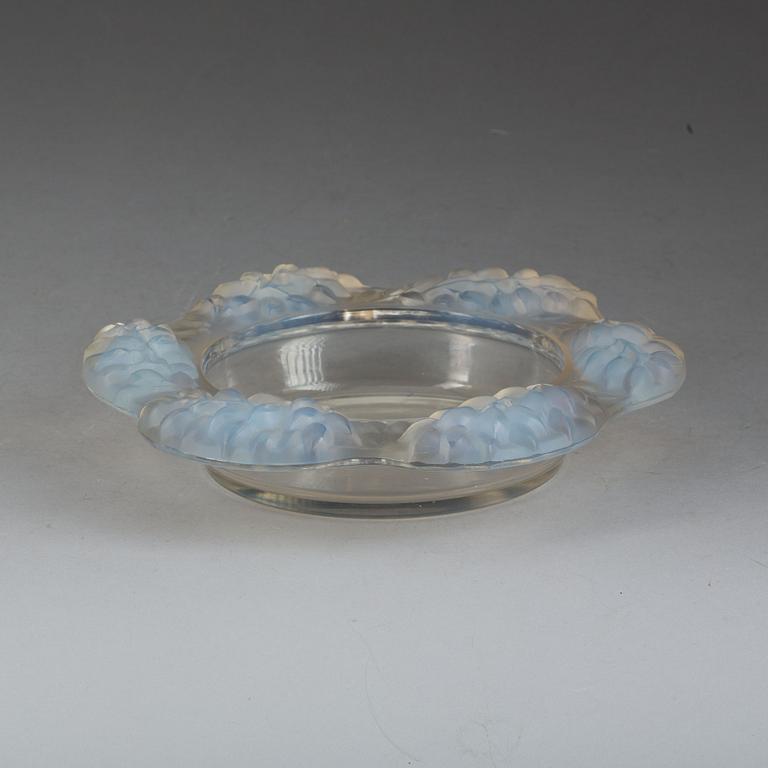 SKÅLFAT, glas. Lalique, Frankrike 1900-talets andra del.