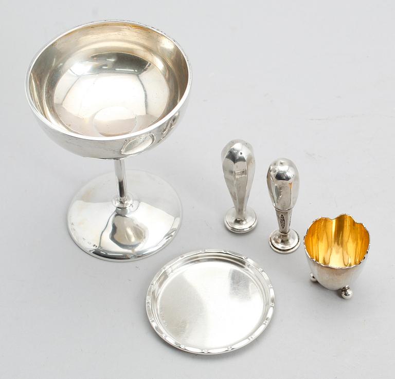 SILVERFÖREMÅL, 5 delar, 1900-tal.