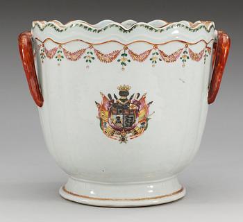 An armorial famille rose wine cooler, Qing dynasty, Qianlong (1736-95).