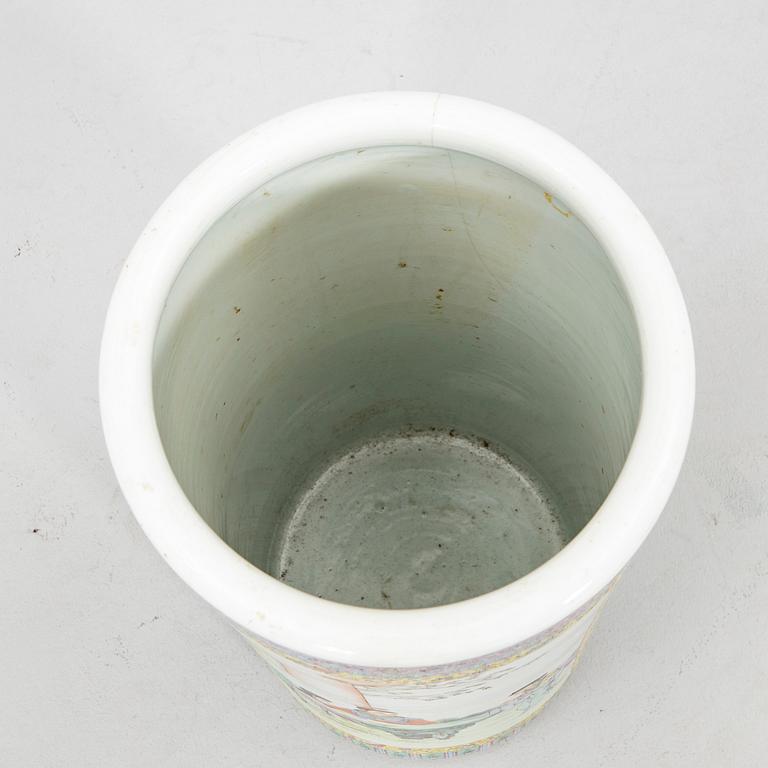 Paraplyställ/golvvas Kina 1900-tal porslin.