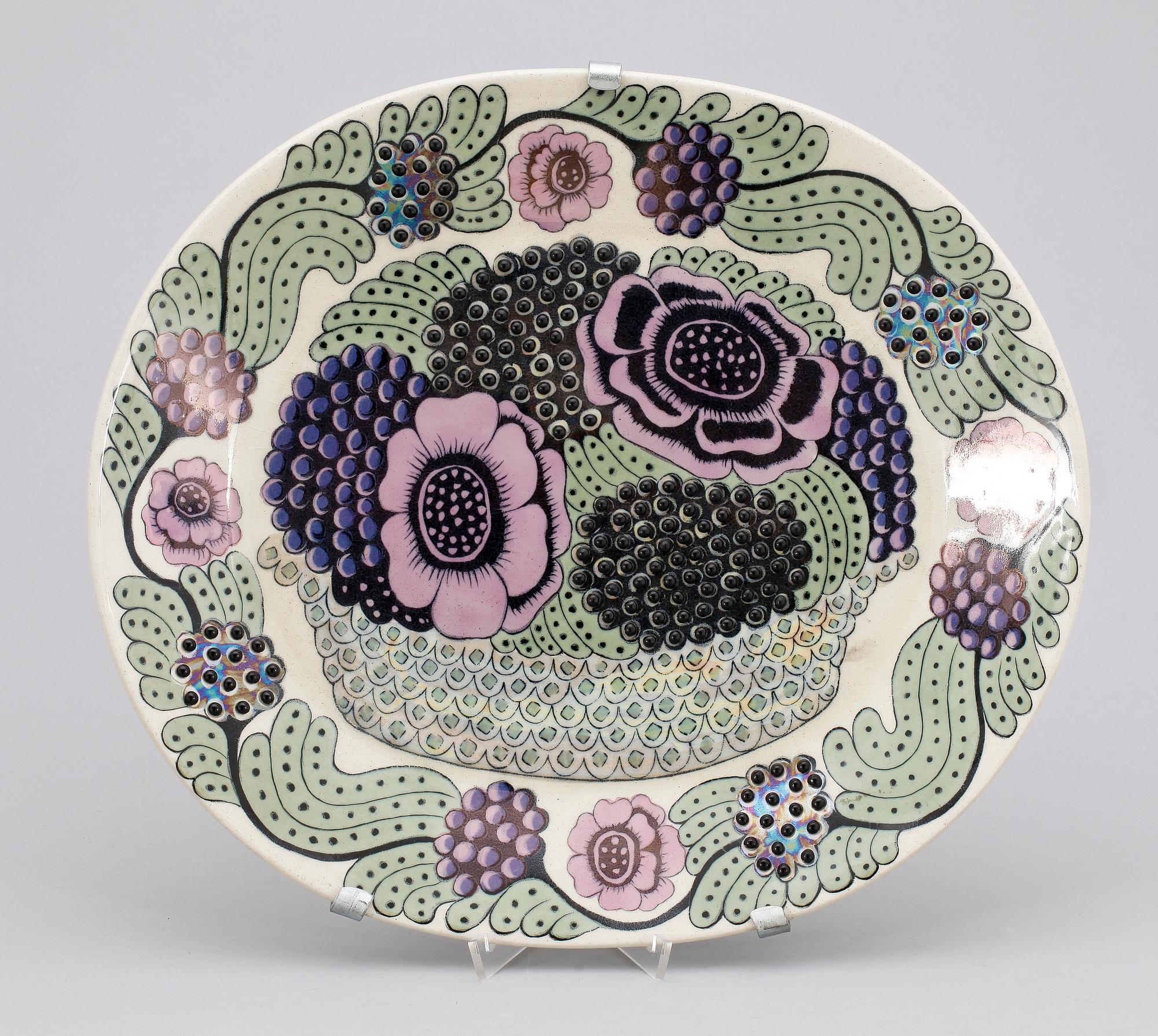 FAT, porslin, Birger Kaipiainen, Arabia Art, Finland, numr 85/200 o dat 1981.