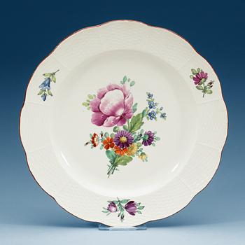 851. A matched set of eight Russian dinner plates, Imperial porcelianmanufactory, St Petersburg, 18th Century.