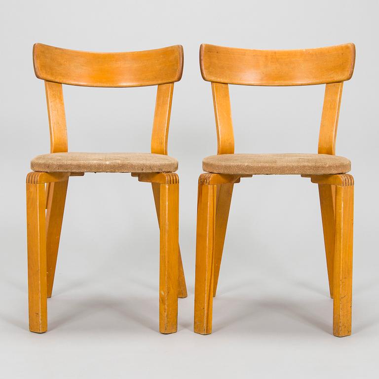 Alvar Aalto, A set of five 'model 69' chairs, for O.Y. Huonekalu- ja Rakennustyötehdas A.B. 1940s.