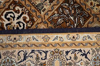 Rug, silk Qum, ca 187 x 124 cm.