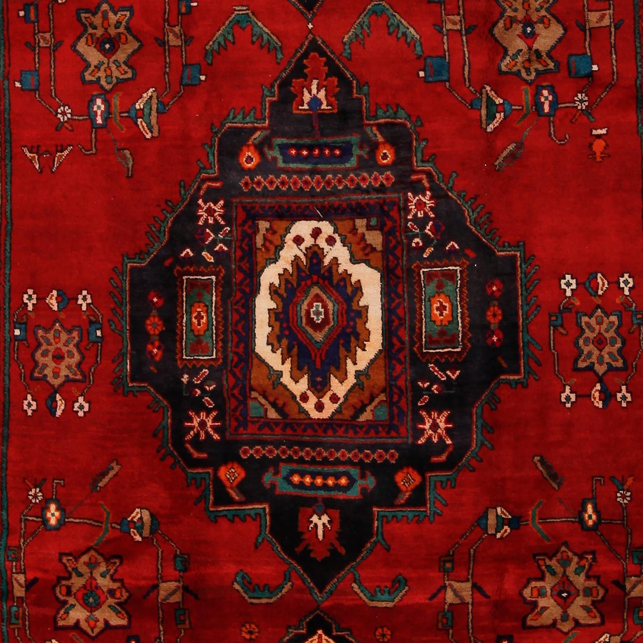 MATTA, Hamadan, ca 342 x 205 cm.