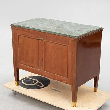 A chest of drawers, possibly model "Rosendal", Nordiska Kompaniet, Russia, 1913-1917.