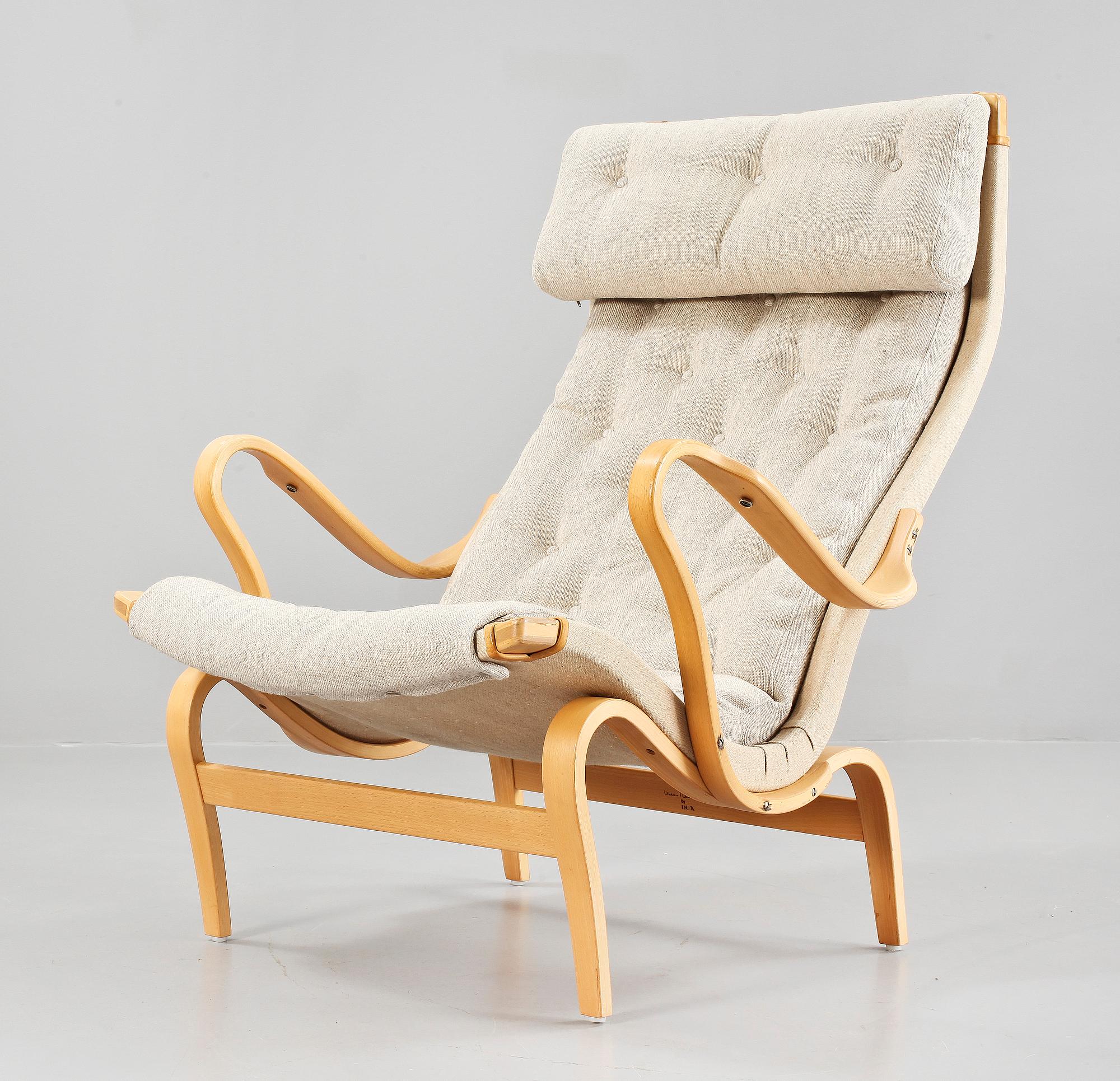 FÅTÖLJ, "Pernilla", Bruno Mathsson för Dux, 1900-talets andra hälft.