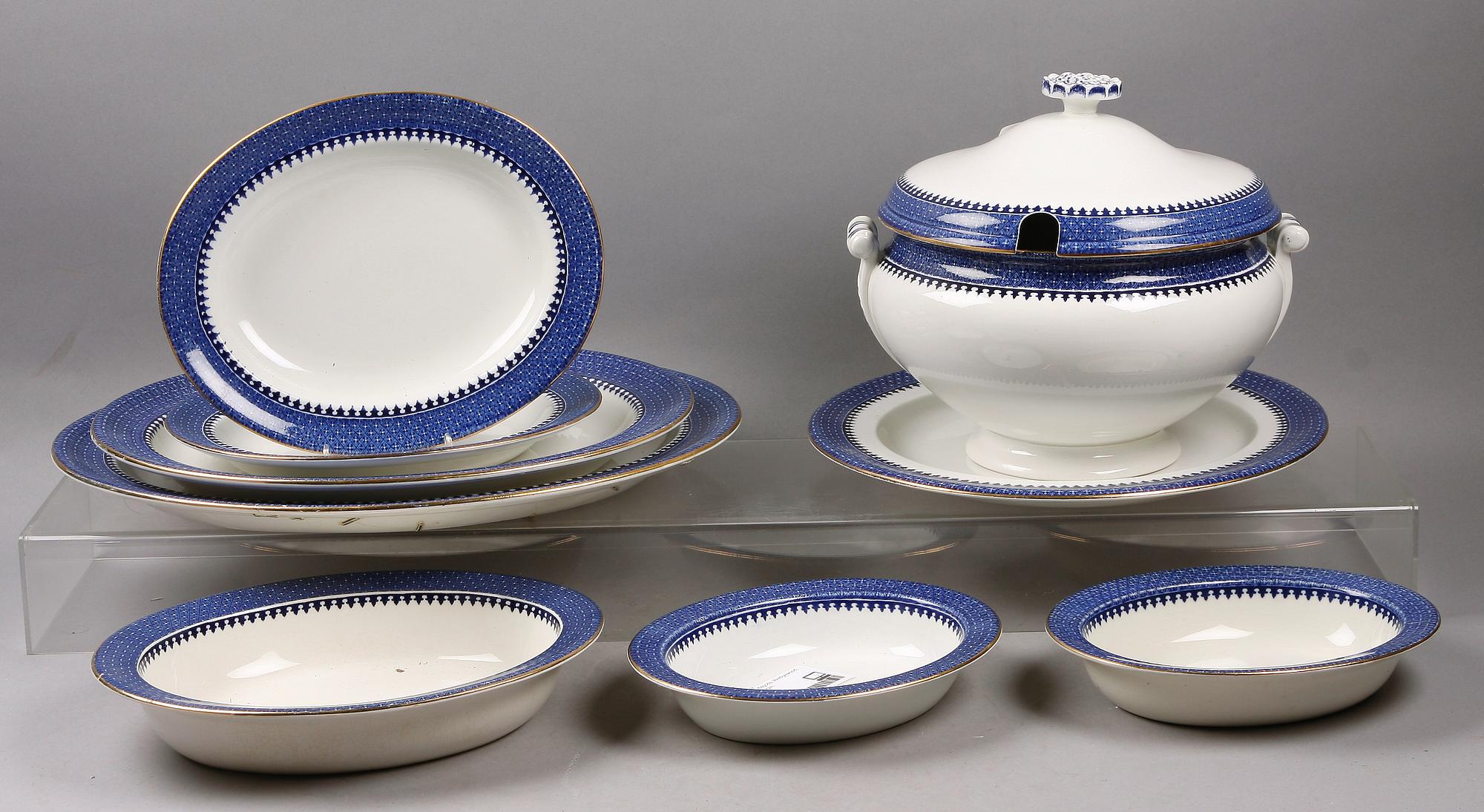 MATSERVIS, 60 delar, flintgods, Wedgwood, England. 1900-talets början.