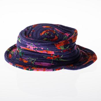 HATT och SCARF, Kenzo.