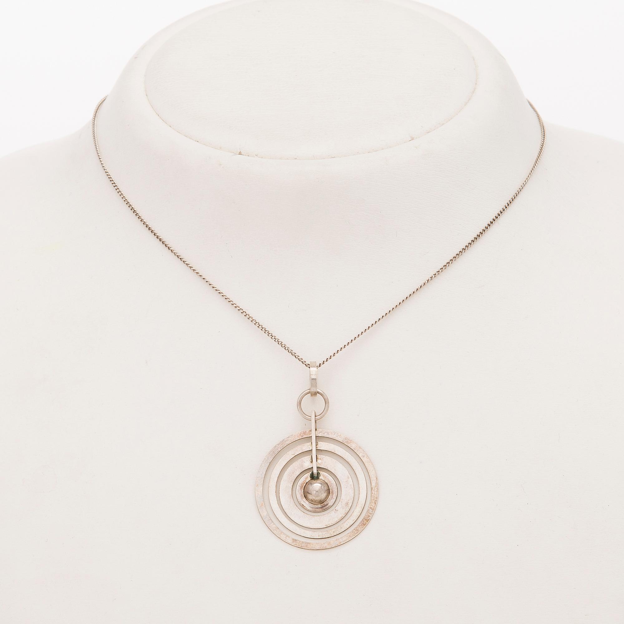 TAPIO WIRKKALA, RIIPUS, "Hopeakuu", hopeaa. Kultakeskus 1972.