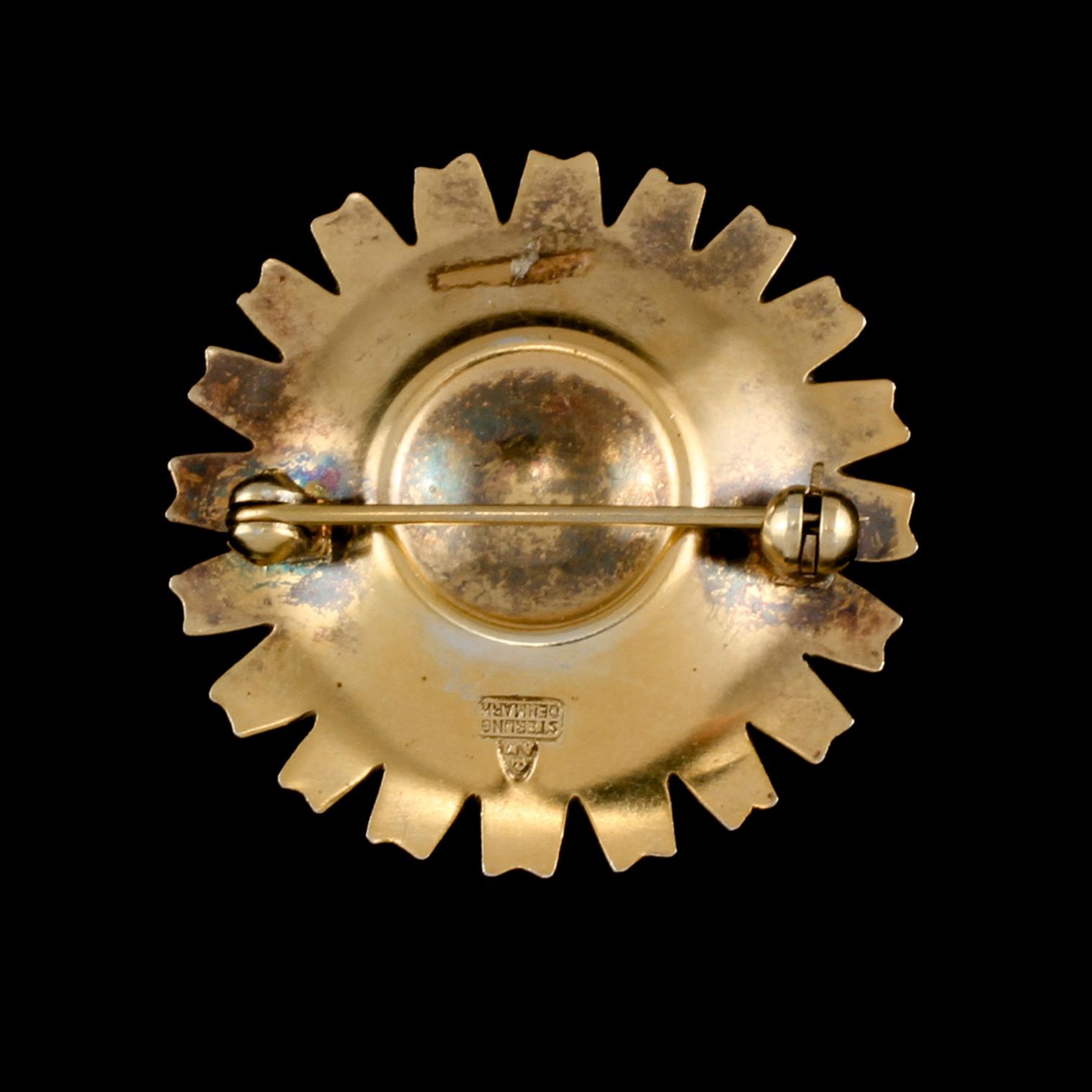 BROSCH, sterlingsilver samt vit emalj, "Daisy", Georg Jensen, Danmark.