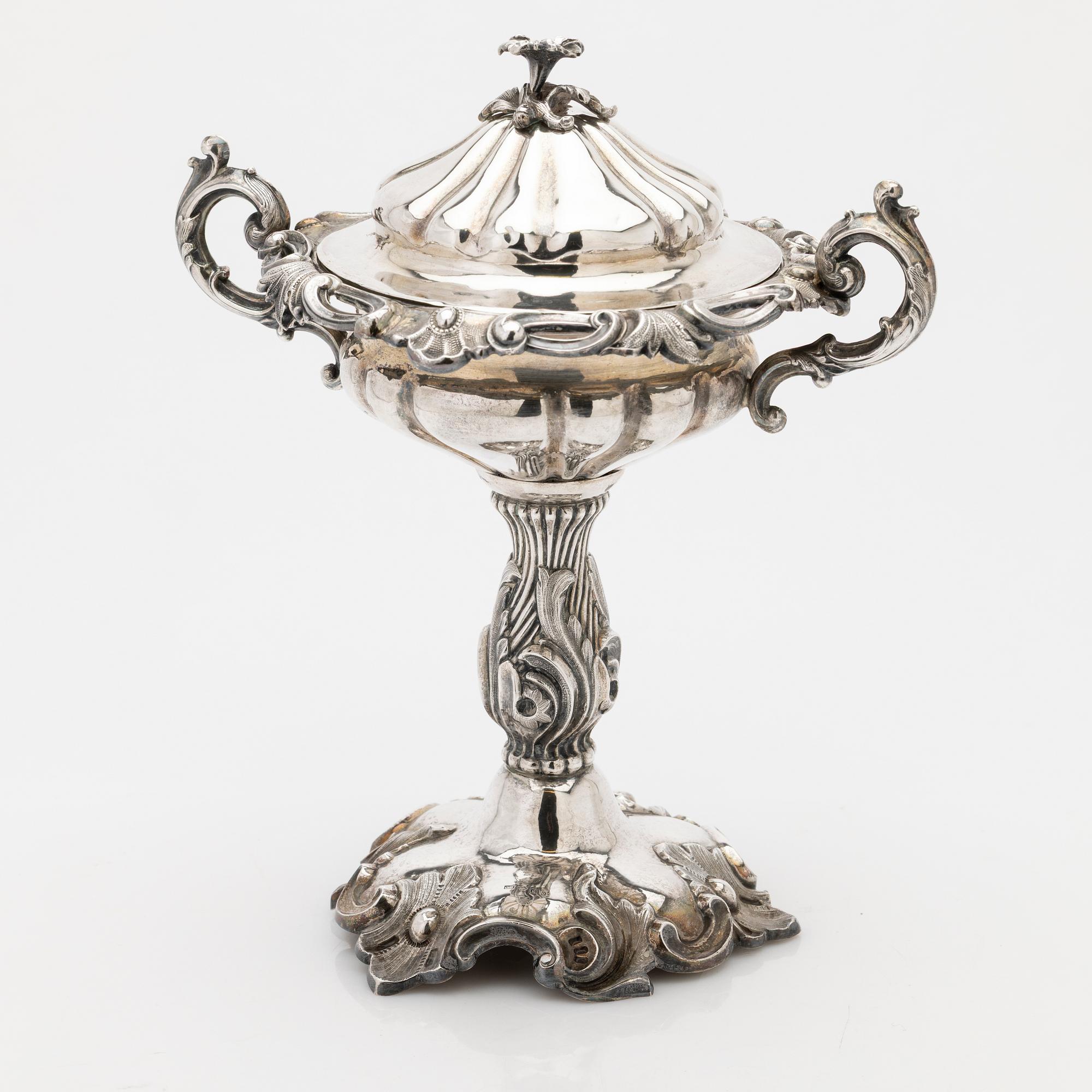 Bowl with lid, silver, Sweden, 1865.