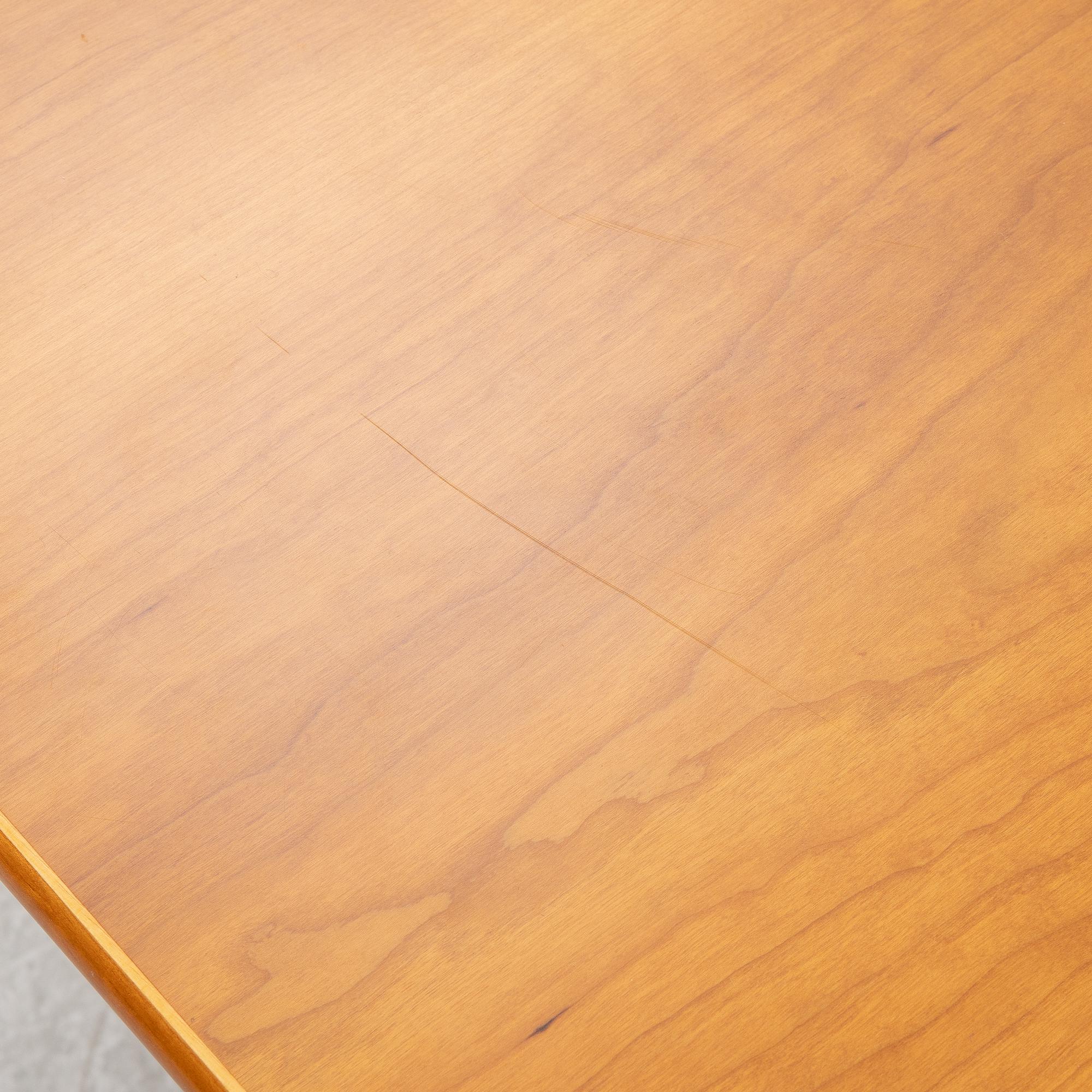 Josef Frank, A model B947 dining table, Svenskt Tenn, post 1985.