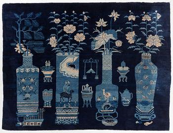 Matta, Kina, ca 218 x 168 cm.