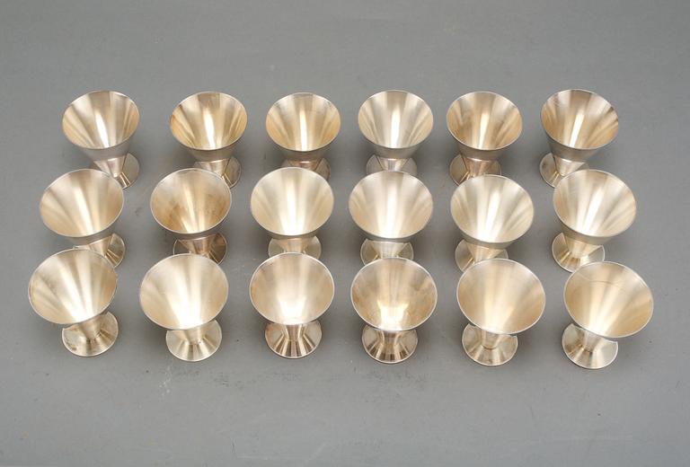 COCTAILGLAS, 18 st, silver, Wiwen Nilsson, Lund, 1942 - 1964. Vikt ca 1400 g.