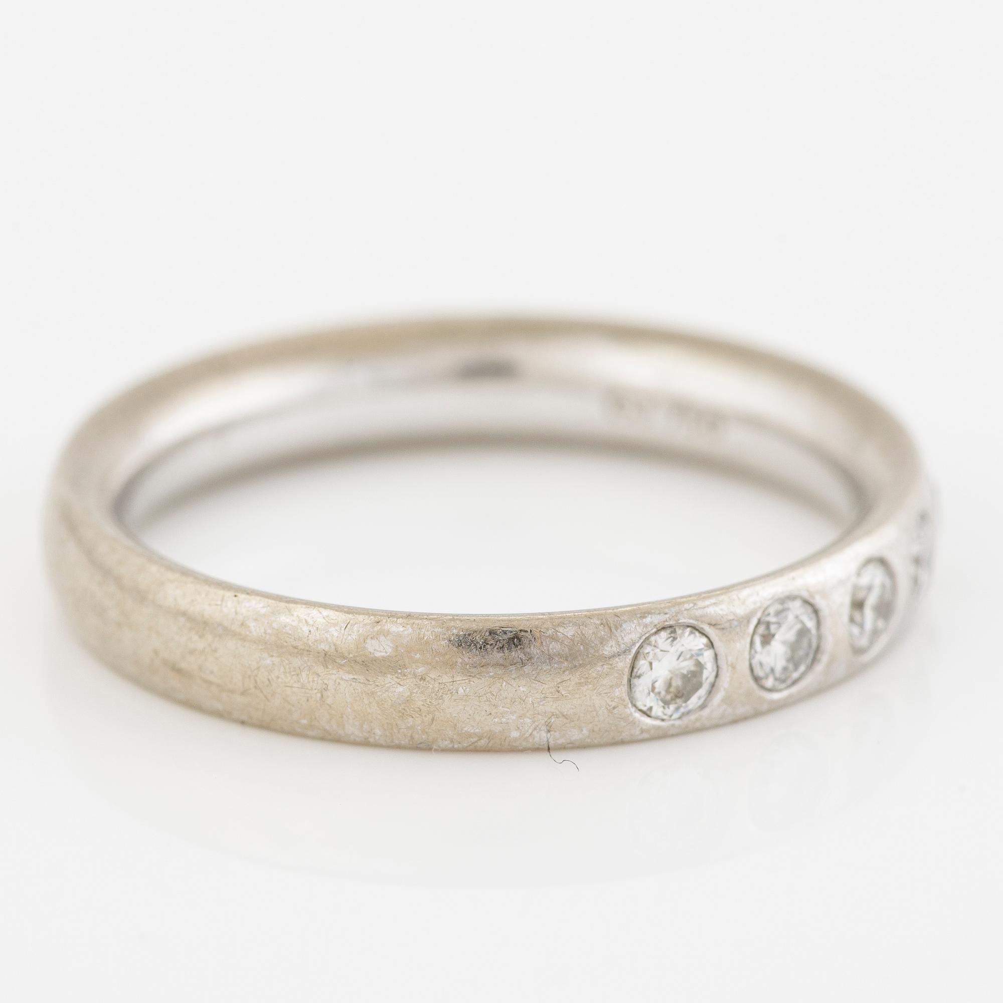 Georg Jensen, alliansring 18K vitguld med runda briljantslipade diamanter "Magic".