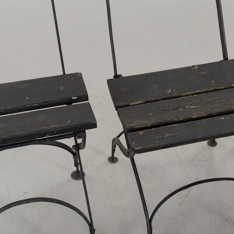 TRÄDGÅRDSSTOLAR, 4 st snarlika, 1900-talets första hälft.