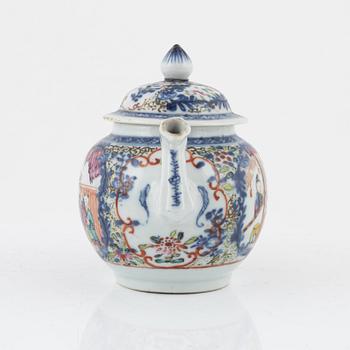 Tekanna, porslin, Qingdynasti, omkring år 1800.