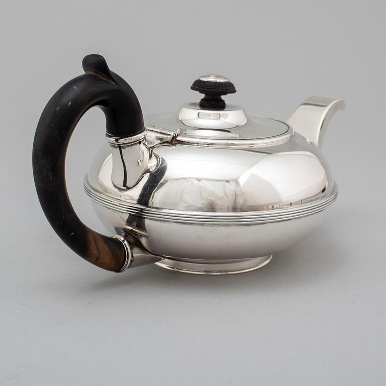 TEKANNA, silver, icke identifierad mästarstämpel, S:t Petersburg 1800-tal.