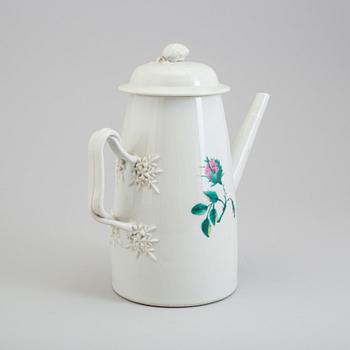 KAFFEKANNA med LOCK, kompaniporslin. Qingdynastin, Jiaqing (1796-1820).