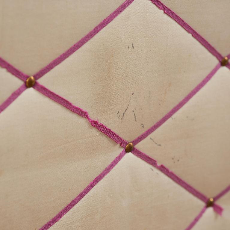 Louis Vuitton suitcase, late 19th century.